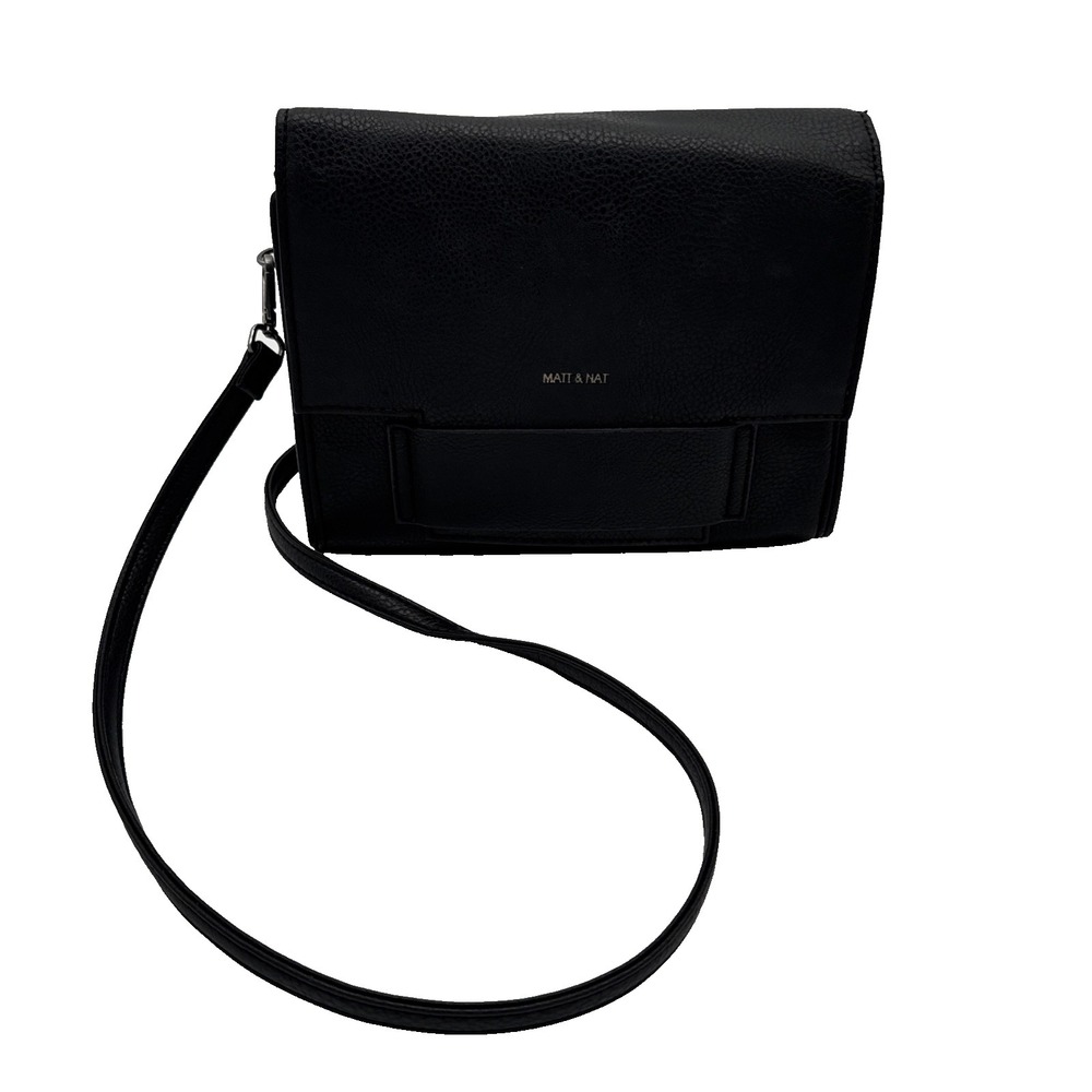 Matt & Nat Black Vegan Leather & slip‎ closure  Crossbody Bag removable straps